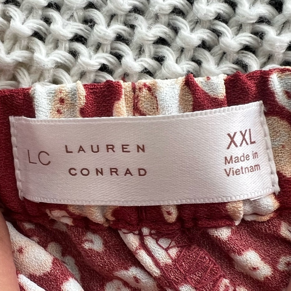 LC Lauren Conrad Floral Mini Skirt in Red and White - Picture 2 of 8